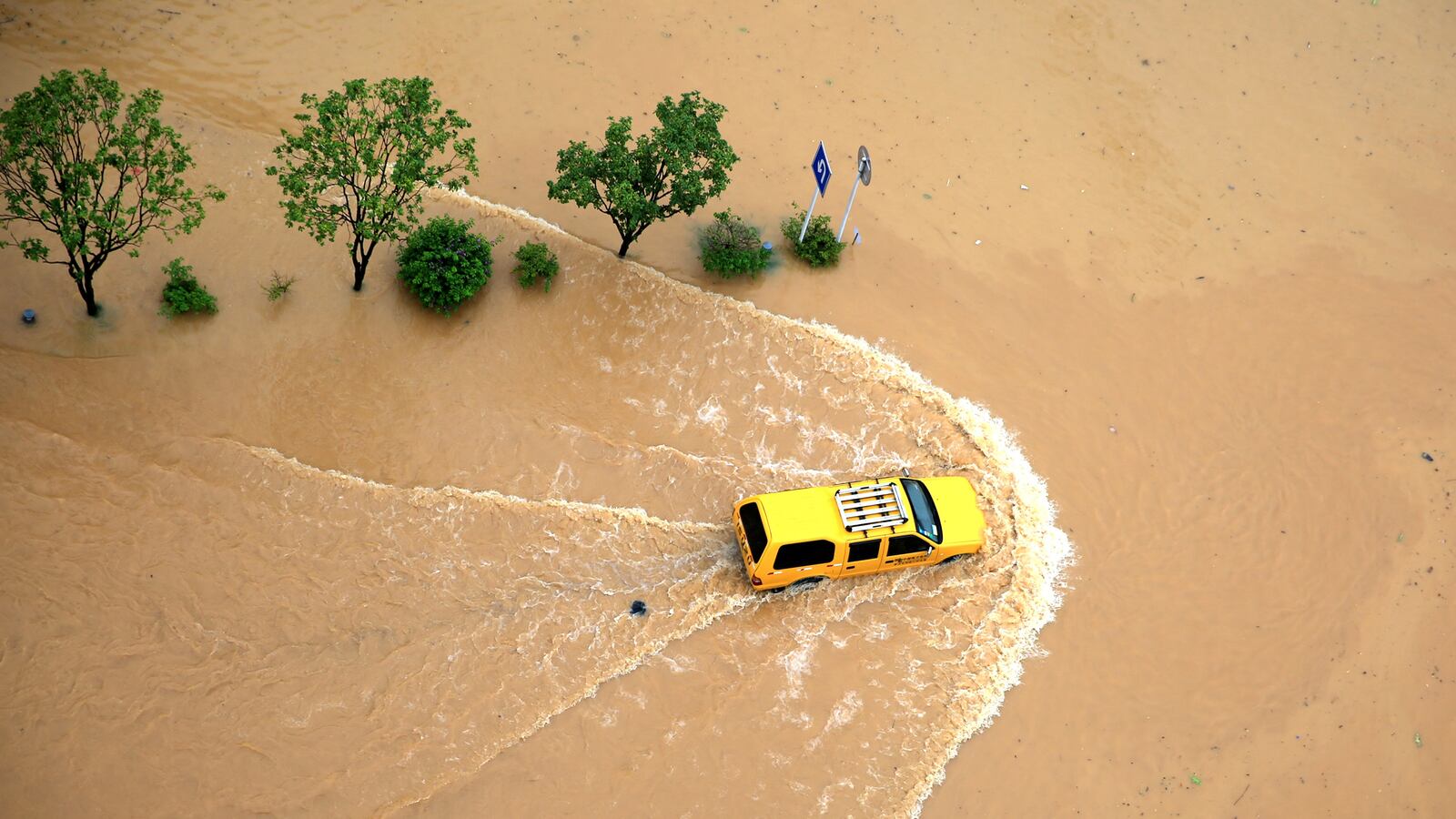 cheats/2016/07/05/dozens-dead-in-china-pakistan-floods/160705-china-flooding-cheat_zfcaua