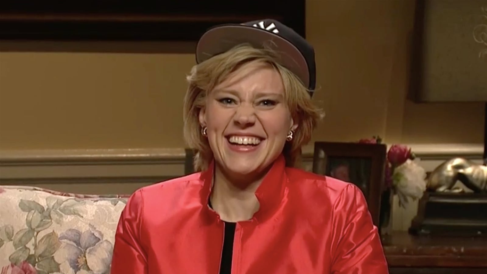 articles/2016/04/10/snl-s-hillary-clinton-hits-back-at-bernie-sanders-and-susan-sarandon-before-new-york-primary/160409-wilstein-snl-hillary-tease_lfbroa