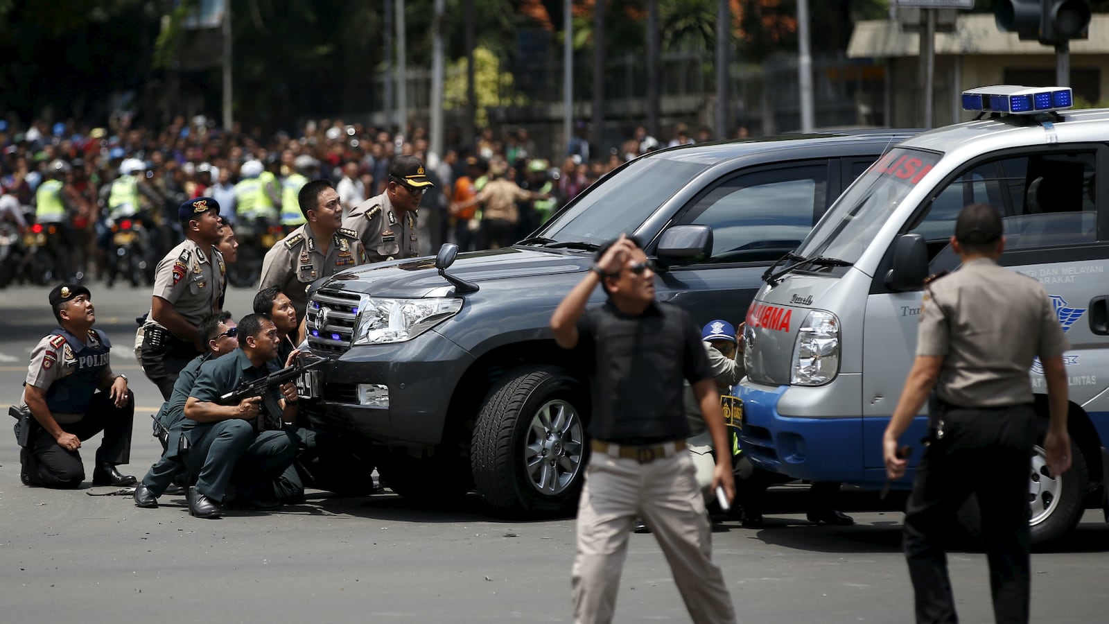 cheats/2016/01/13/casualties-reported-in-6-jakarta-blasts/160114-jakarta-attacks-cheat_qrhou0