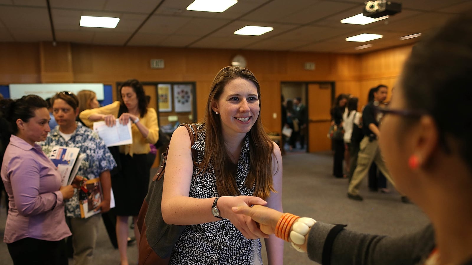 articles/2013/05/03/jobless-rate-falls-to-4-year-low-in-april/130503-gross-jobs-numbers-april-tease-embed_azbdkh