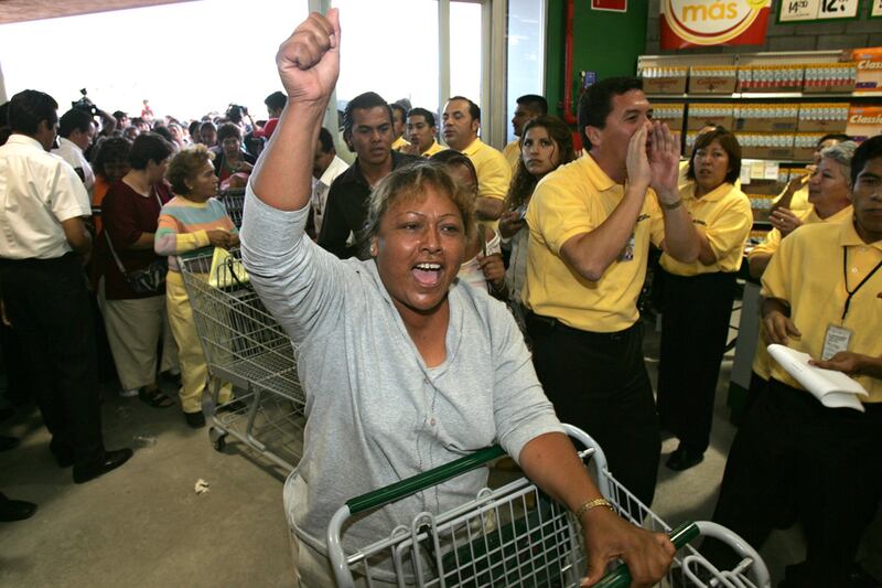 articles/2012/12/18/new-york-times-investigation-walmart-used-bribes-in-mexico/nyt-walmart-mexico-embed2_umgcb7