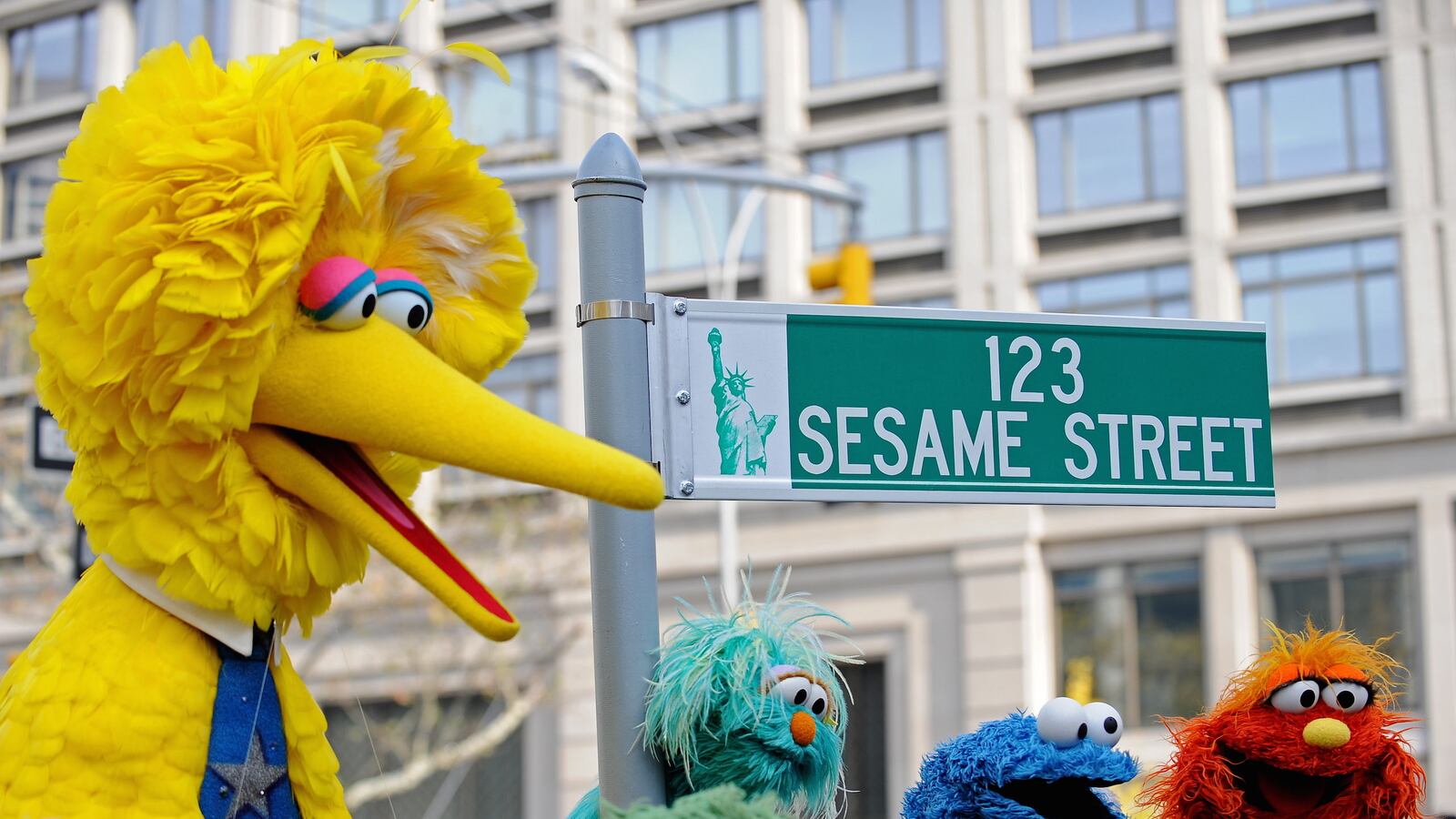 articles/2016/01/12/inside-sesame-street-s-hbo-makeover/160112-sayed-sesame-street_dx0vjw
