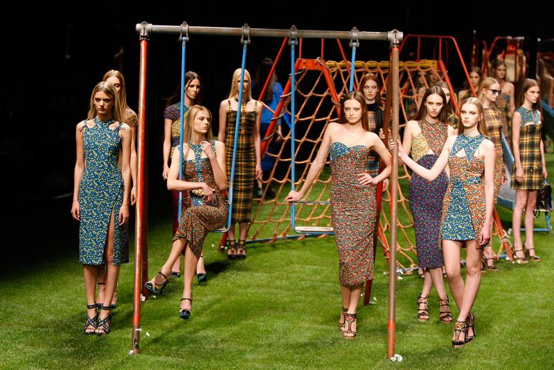 galleries/2010/10/02/milan-fashion-wrap/milan-fashion-wrap---versus_vogx92