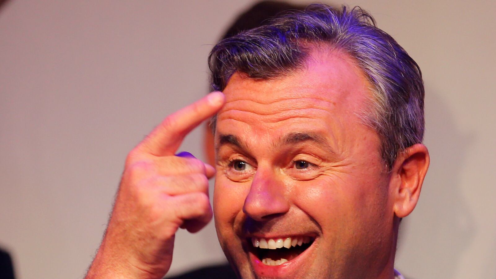 cheats/2016/05/23/austria-rejects-far-right-for-presidency/160523-austria-far-right-cheat_bourje