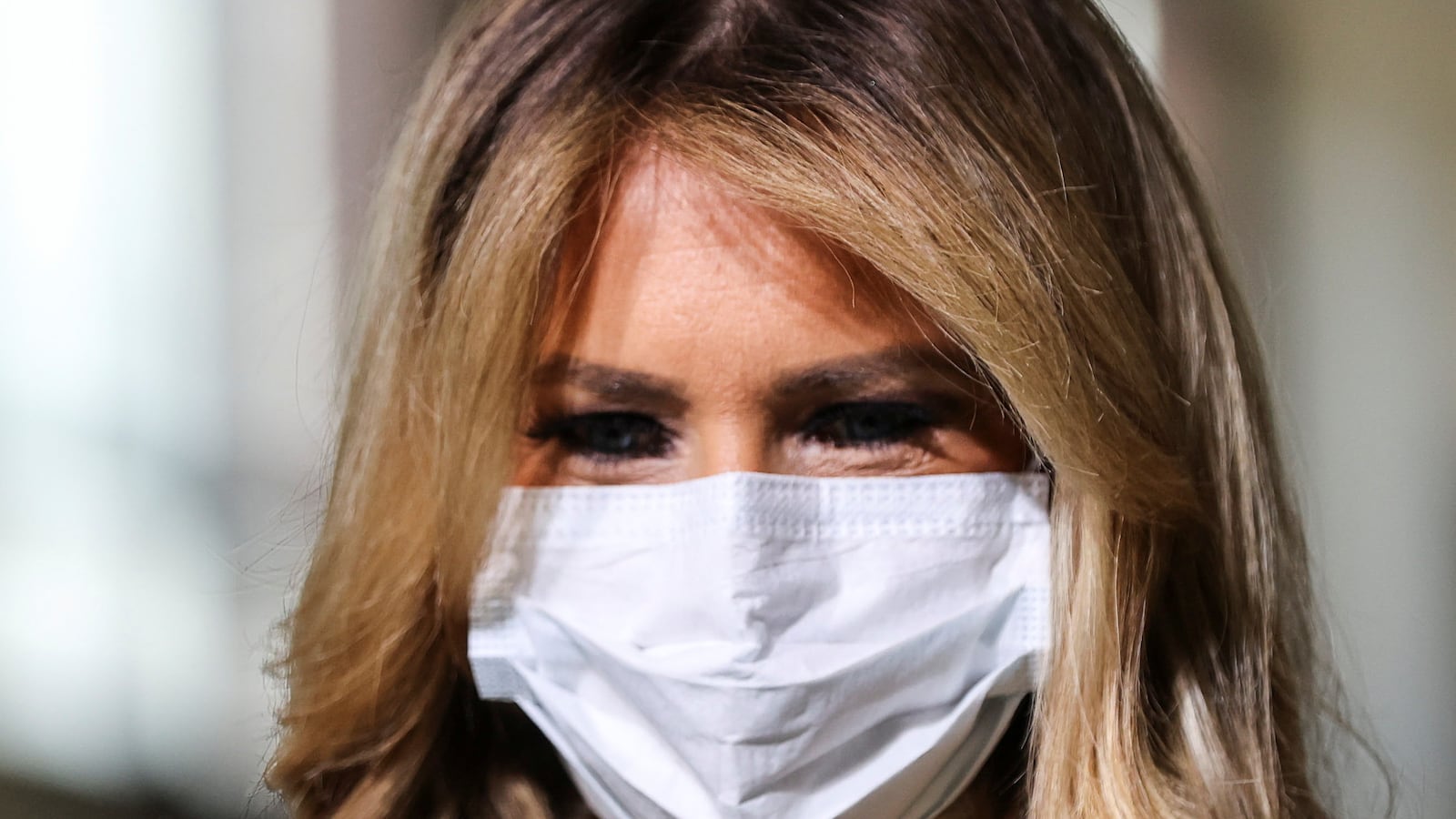 2020-12-09T134957Z_81501010_RC25JK9BOC3S_RTRMADP_3_CHRISTMAS-SEASON-MELANIA_x3mlpa