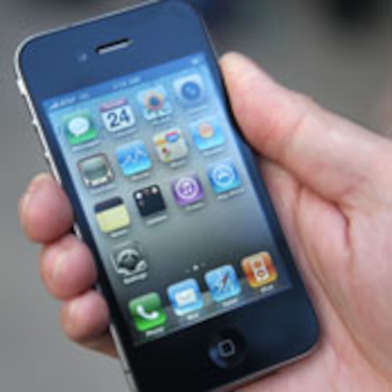 articles/2010/06/24/apple-iphone-4-best-of-the-reviews/streib-iphone_109522_xwchza