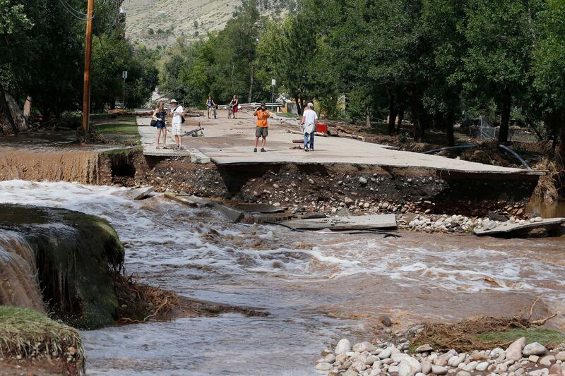 galleries/2013/09/18/massive-flood-rages-through-colorado-photos/130917-colorado-flood-12_du6sgm