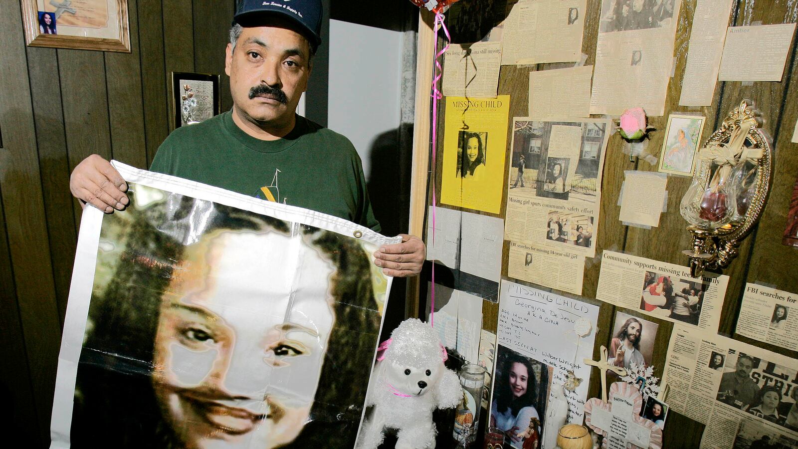 cheats/2013/05/06/missing-girls-found-alive/130506-cleveland-missing-kids-cheat_m6csms