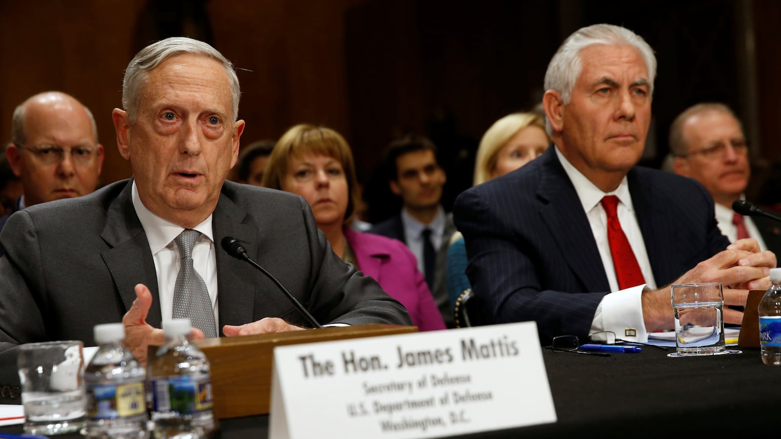 171030-tillerson-mattis-aumf_mlqqyt