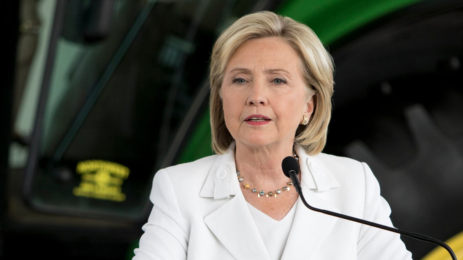 cheats/2015/09/04/hillary-sorry-for-email-confusion/RTX1PST7_gztppv