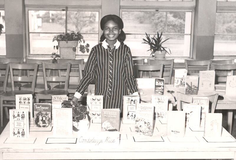 galleries/2010/10/11/condoleezza-rice/condi-rice-6_idhcwi