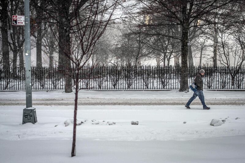 galleries/2015/01/26/blizzard-bears-down-on-northeast-photos/150128-juno-update-03_sezaxf