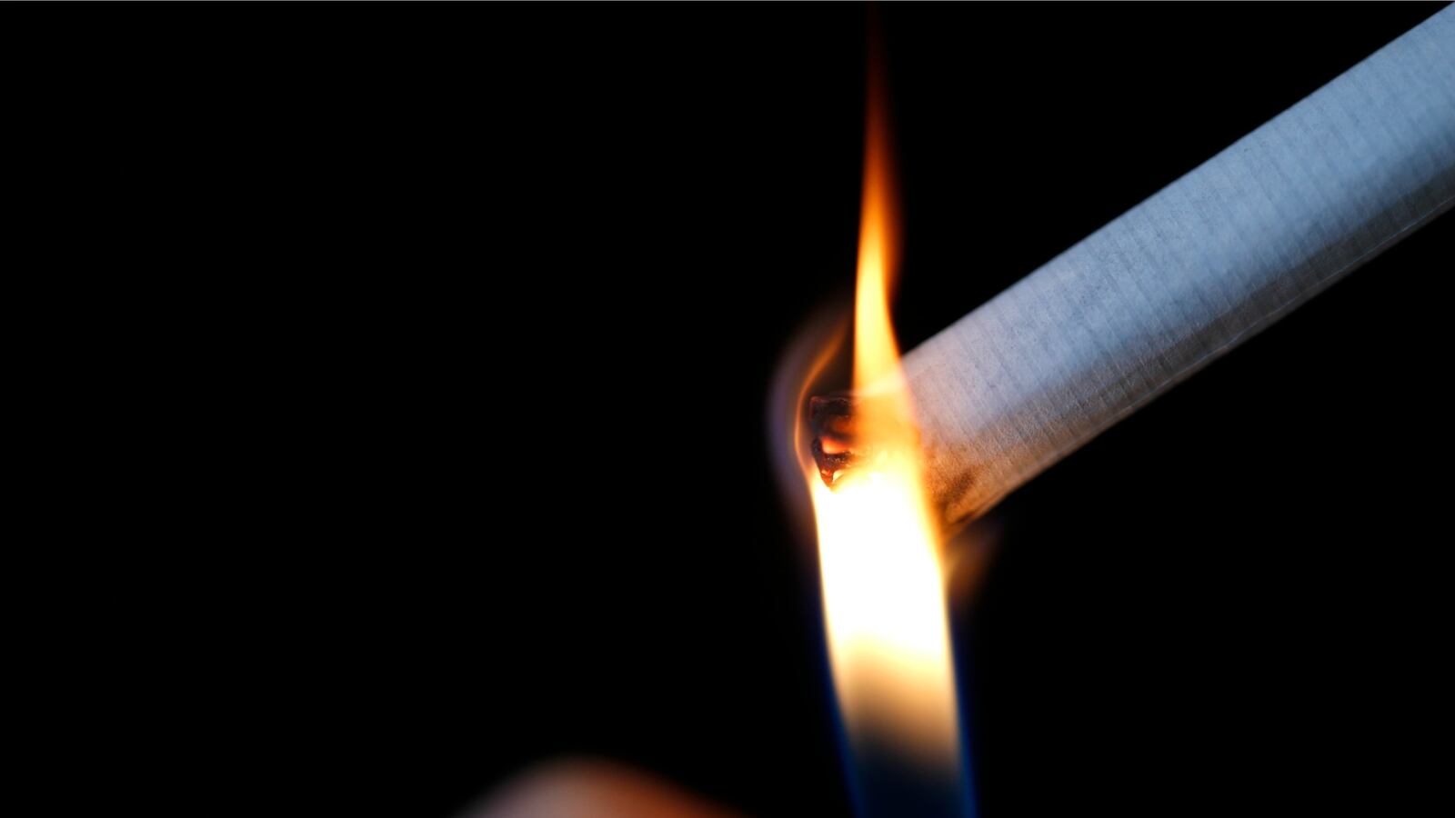 cheats/2015/04/25/hawaii-set-to-raise-smoking-age-to-21/150425-hawaii-cheat_oddacb