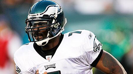 cheats/2009/08/28/michael-vick-cheered-in-eagles-debut/michael-vick-2_qxv1ua