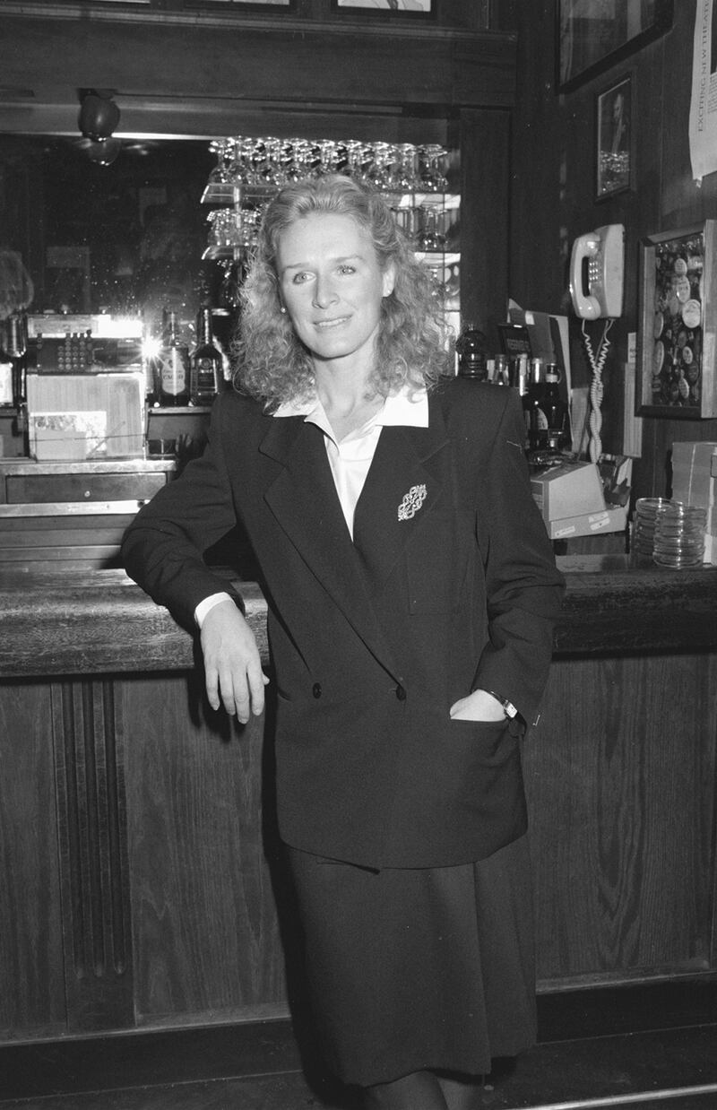 galleries/2013/12/24/from-julia-roberts-to-meryl-streep-the-best-80s-power-suits-photos/131223-power-suits1_pk2mri