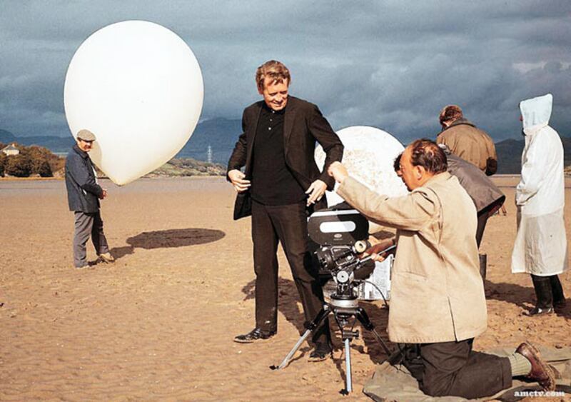 galleries/2009/11/11/gilding-the-em-prisoner-s-em-cage/prisoners-5a_vlkbrq