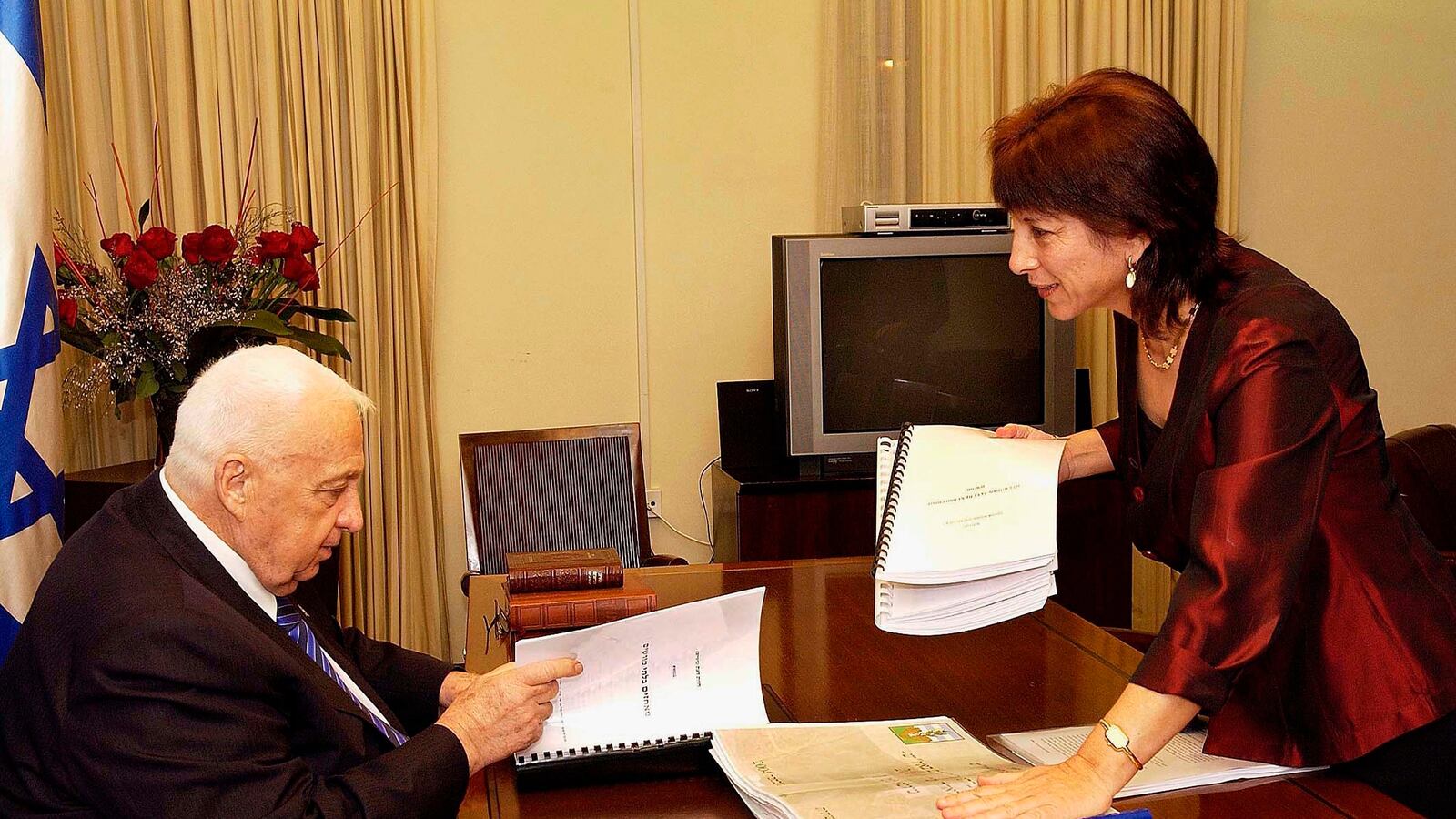 articles/2012/07/11/a-tale-of-two-reports/sasson-openz_bjmzhw