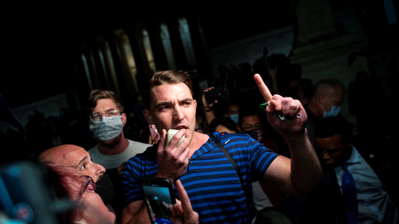 2020-09-19T023434Z_1207505099_RC2E1J9FPALS_RTRMADP_3_USA-COURT-GINSBURG_mrm3jv