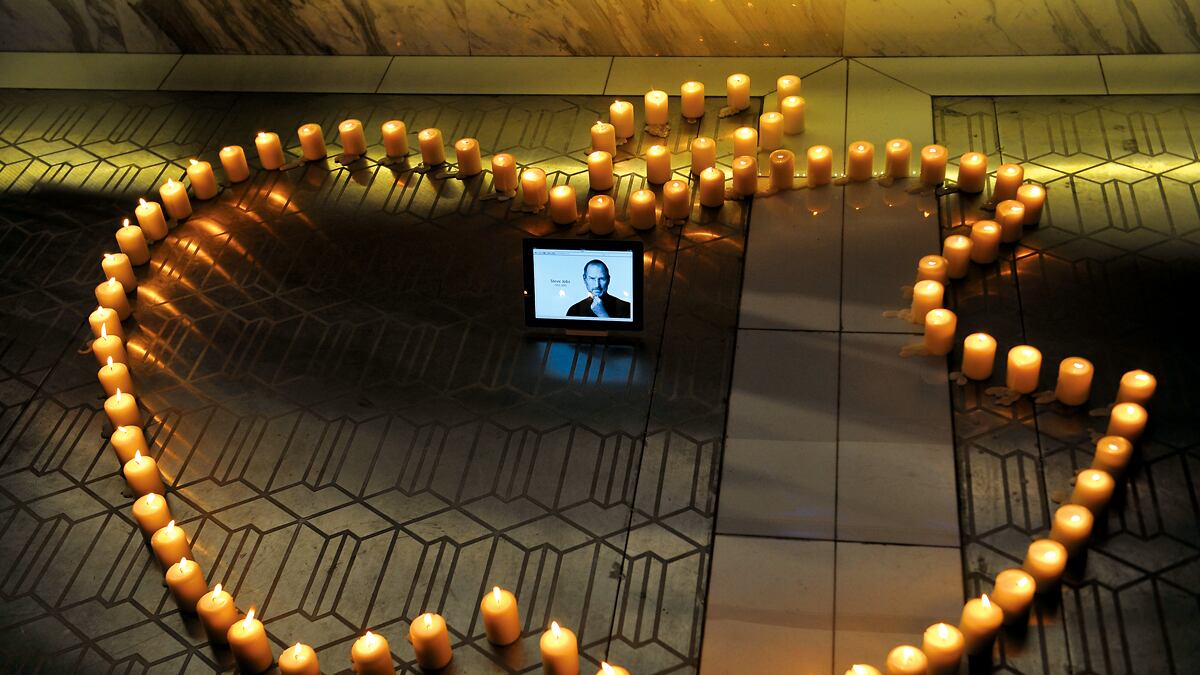 cheats/2011/10/14/steve-jobs-memorial-slated-for-sunday/steve-jobs-memorial_rhykis