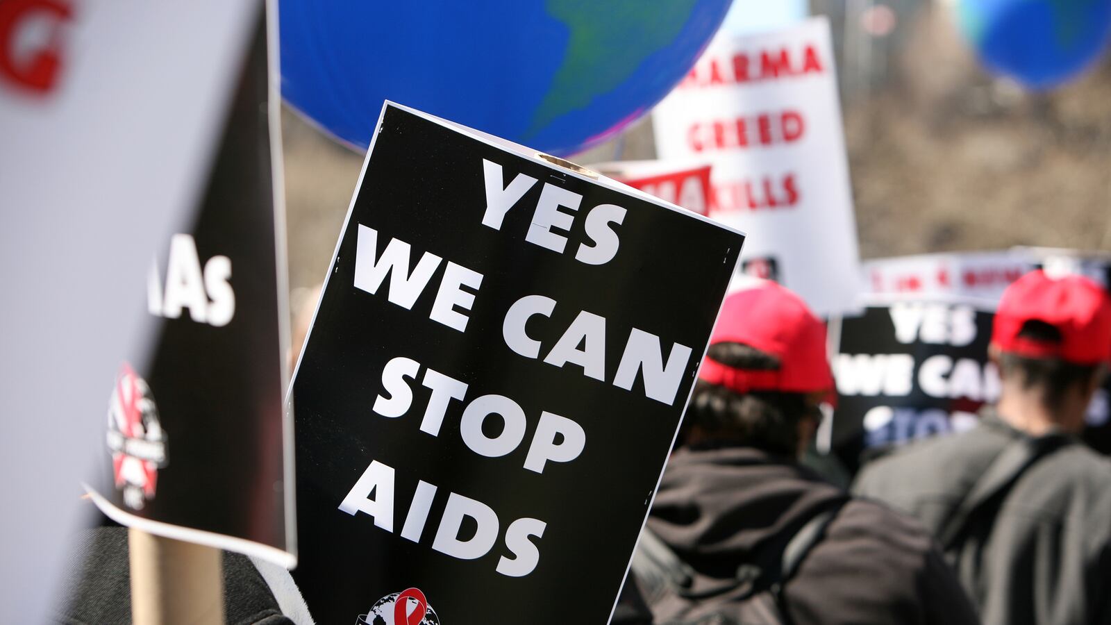 cheats/2014/07/19/u-s-hiv-diagnoses-down-by-one-third/130703-aids-cheat_ci6hza