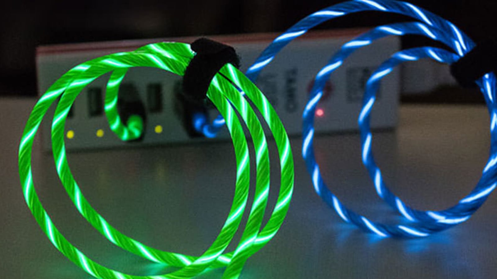 glowingcables_oz95ny