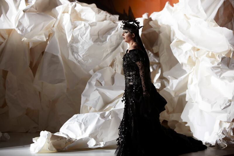 galleries/2012/05/20/don-giovanni-at-la-phil-rodarte-costumes-frank-gehry-set-design-photos/Aga-Mikolaj-Donna-Elvira-Autumn-de-Wilde_geomzf