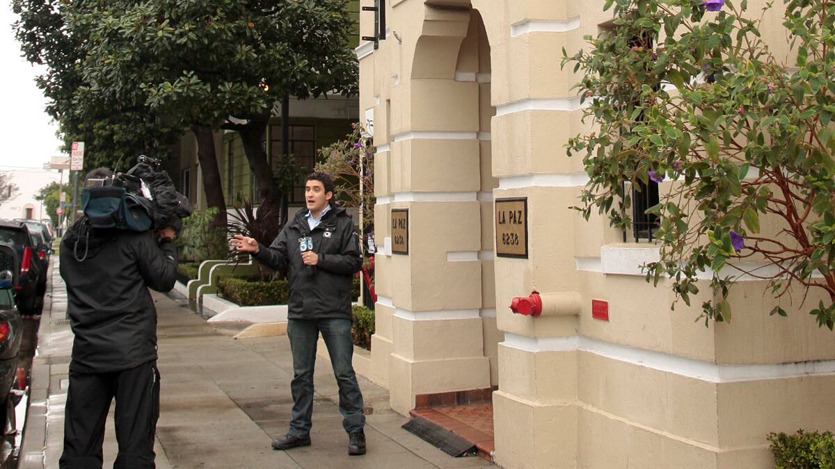 articles/2012/08/03/hollywood-hills-severed-head-case-looks-at-victim-s-ex/severed-head-update-pelisek-article_wrpqtk