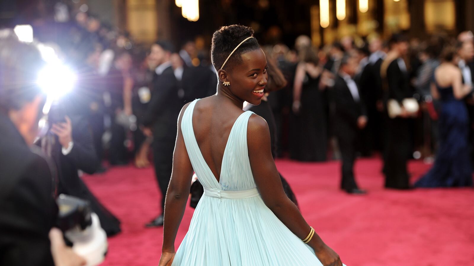 articles/2014/03/06/does-lupita-nyong-o-s-hollywood-fairytale-have-a-happily-ever-after/20140305-fallon-lupita_uthkks
