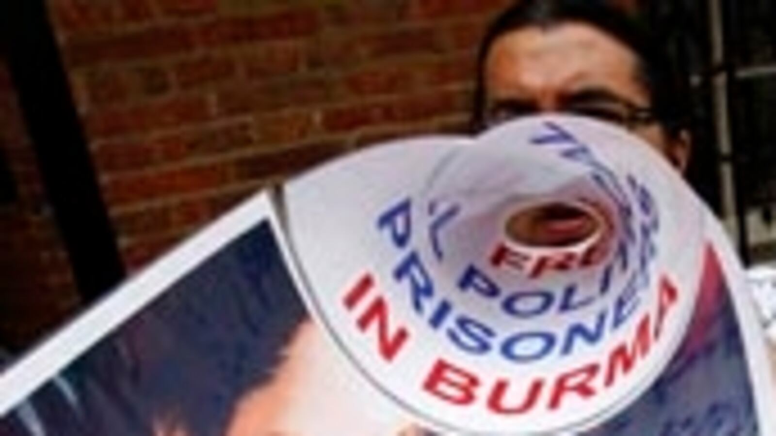 articles/2009/08/12/burmas-never-ending-downward-spiral/mcclelland-burma-aung-san-suu-kyi_42994_qxusiv