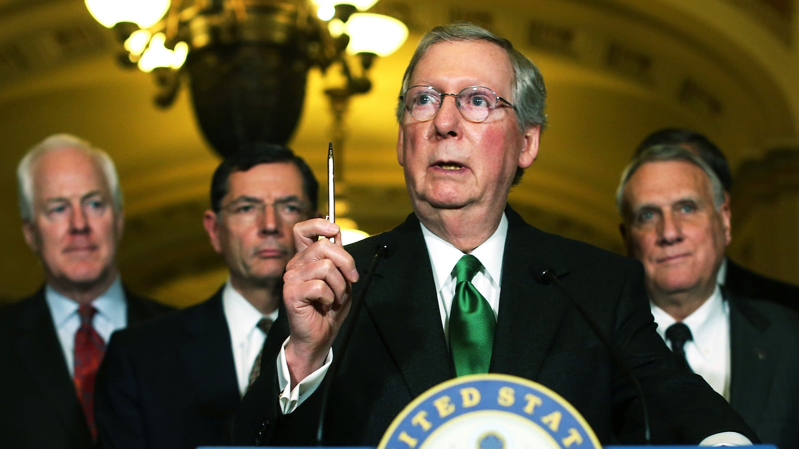 cheats/2012/12/31/obama-agreement-within-sight/freedlander-demint-embed_qsopkb