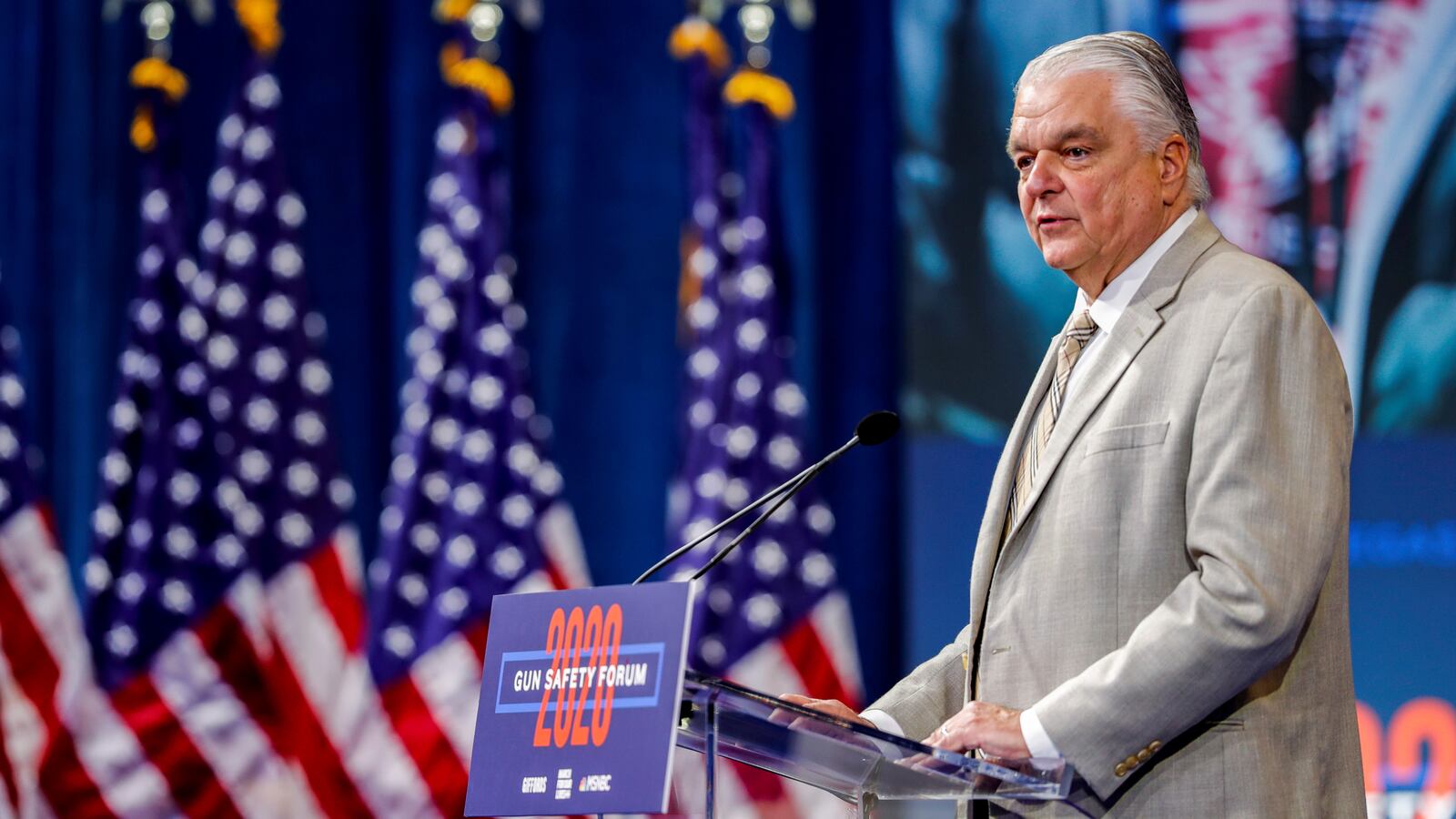 2019-10-03T001635Z_1867179329_RC1196C8B0F0_RTRMADP_3_USA-ELECTION-GUNS_ct5ten