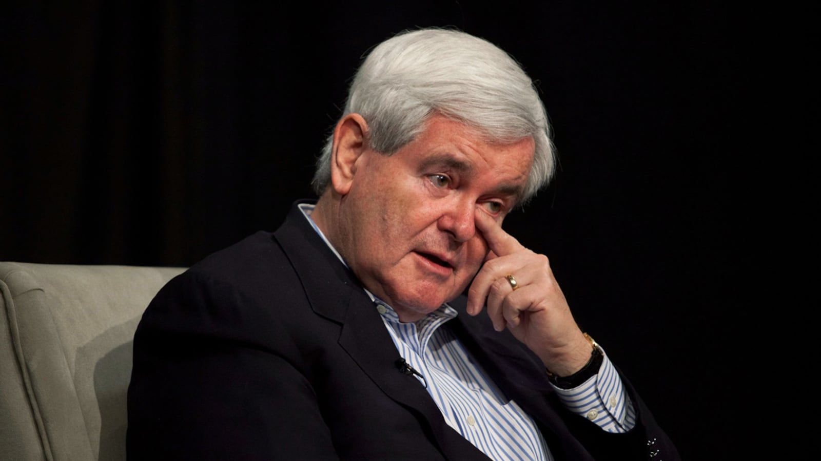articles/2011/12/30/newt-gingrich-tears-up-while-talking-about-his-mother-kit/newt-gingrich-cries-cheat_dczggc