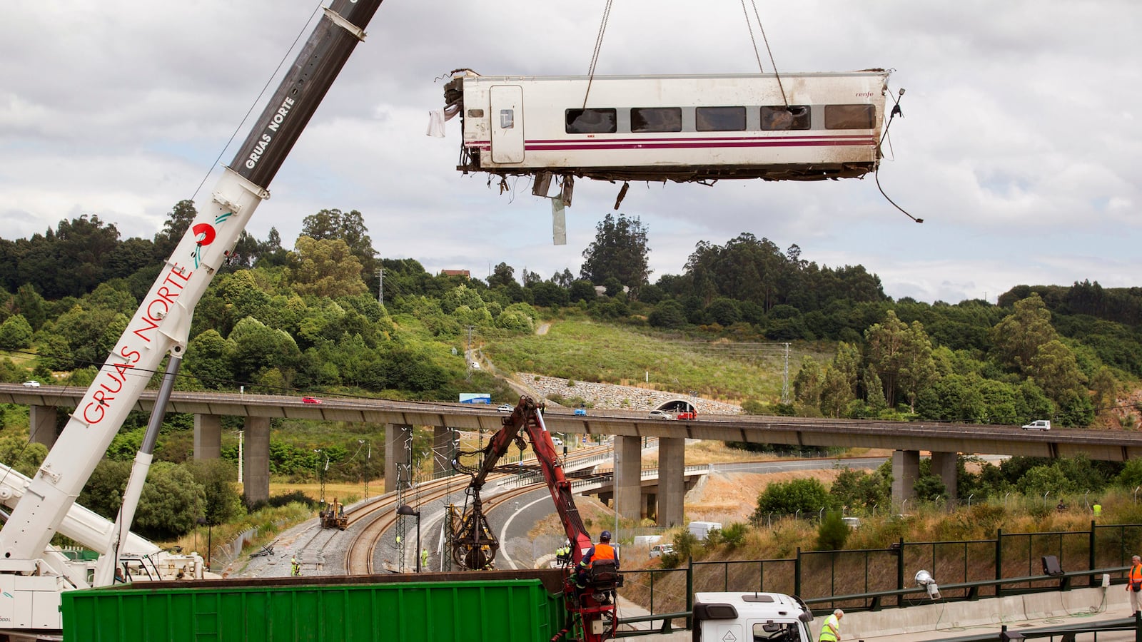 articles/2013/07/26/will-i-die-on-a-train/130725-streib-trains-tease_xuzaz6