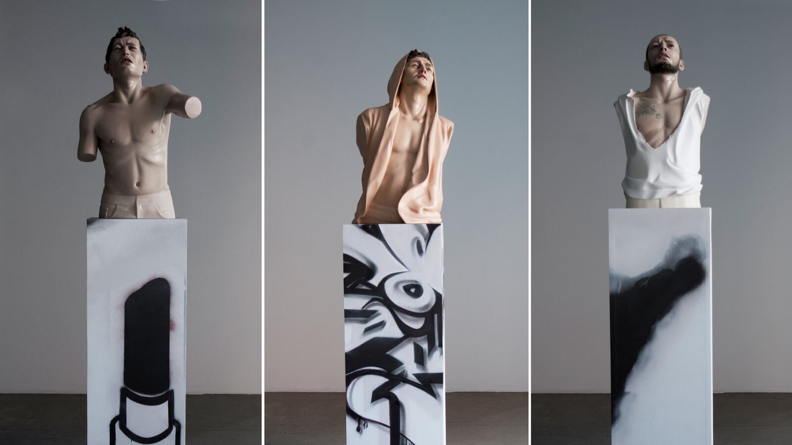 articles/2013/05/15/reza-aramesh-and-the-eroticism-of-violence/130515-Aramesh-tease_idogf6