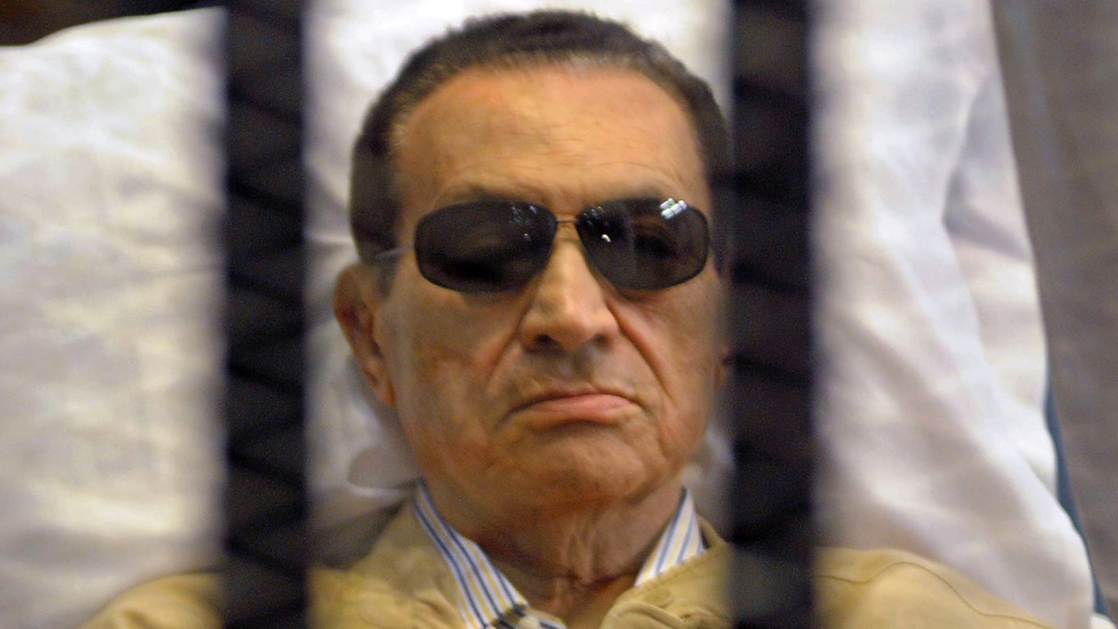 cheats/2012/12/28/mubarak-moved-to-hospital/mubarak-hospital-rib-cheat_o525jf