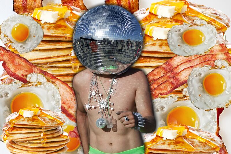 articles/2014/05/08/the-drug-free-breakfast-rave-is-new-york-s-latest-exercise-trend/140507-burdon-breakfast-rave_fnxlks