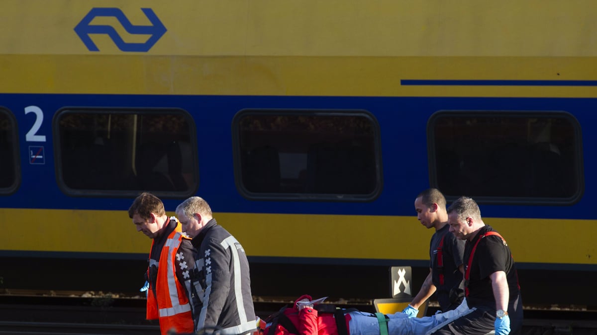 cheats/2012/04/21/60-hurt-in-train-crash/amsterdam-train-crash-cheat_vmrrec