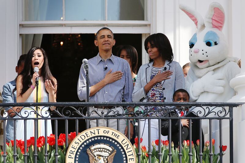 galleries/2013/04/01/obama-s-on-a-roll-photos-from-the-white-house-easter-egg-hunt/130401-white-house-easter-14_ezjmoy