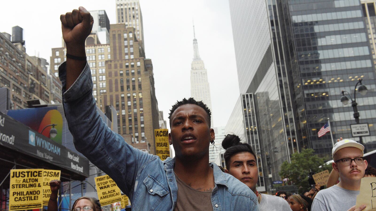 articles/2016/07/21/black-lives-matter-activists-take-on-a-new-foe-police-unions/160721-weill-blm-police-tease_fbawby