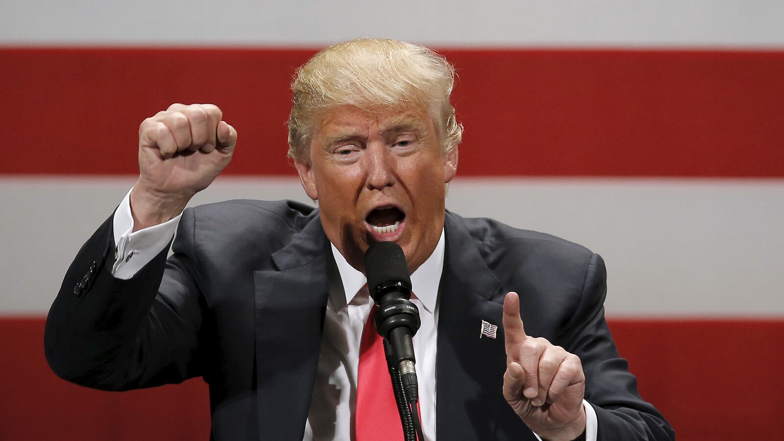 articles/2016/04/11/donald-trump-s-charity-is-a-money-making-scam/160411-daly-trump-scam-tease_efiegc