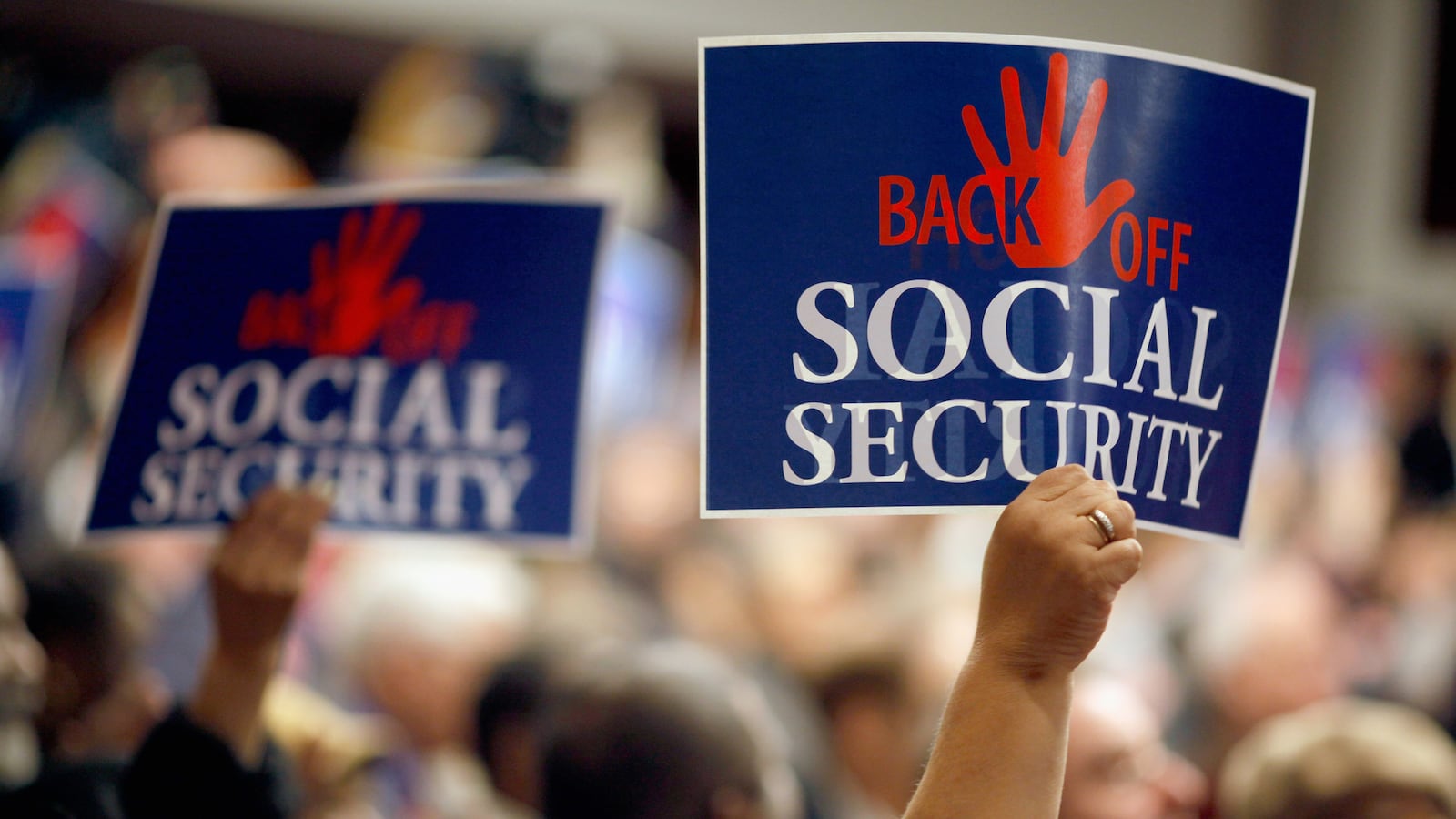 articles/2014/10/28/hooray-for-liberal-fear-mongering/141027-tomasky-ss-tease_uh8z4g