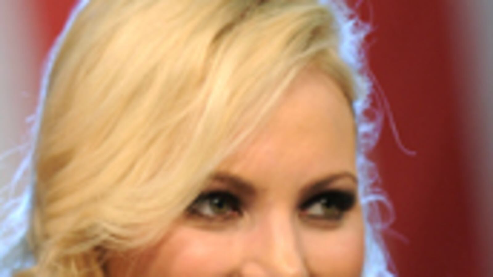 articles/2009/03/02/looking-for-mr-far-right/mccain-meghan-mccain-and-dad_16191_zjvdd0