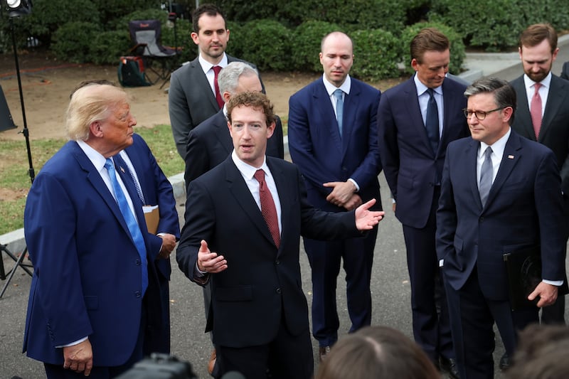 Trump often applies concealing makeup to the top of his right hand due to bruising.