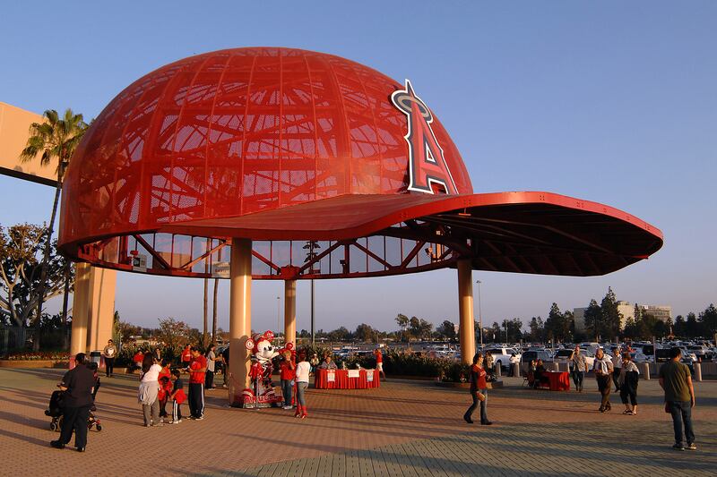 galleries/2014/04/21/best-bang-for-your-buck-baseball-stadiums-photos/mlb-stadium-rankings-losangelesangels_sjbmkl