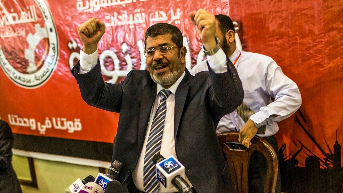 cheats/2012/06/26/egyptian-court-stops-army-arrests/morsi-military-egypt-cheat_xbu9gw