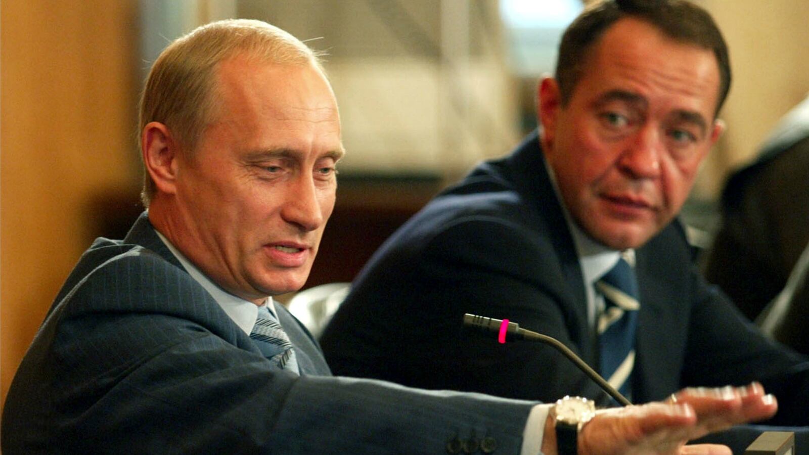 cheats/2015/11/06/former-putin-aide-found-dead-in-dc-hotel-room/151106-putin-aide-cheat_unpcim