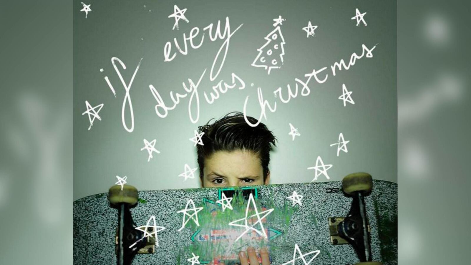 articles/2016/12/10/cruz-beckham-has-a-new-tween-christmas-song-and-piers-morgan-hates-it/161209-sykes-beckham-tease_xlumia