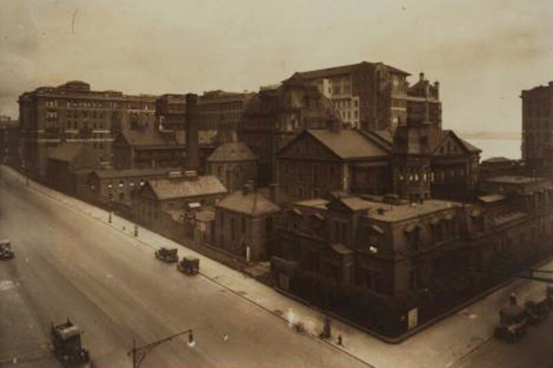 galleries/2016/01/09/these-iconic-new-york-city-photos-are-now-all-yours/160108-nypl-bellevue1_q8p4o6