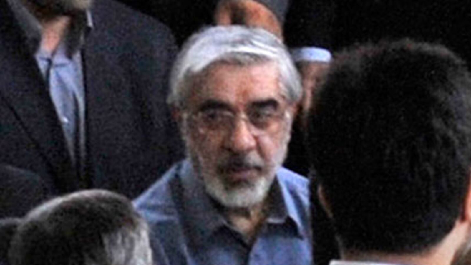 cheats/2009/12/28/iran-squeezes-mousavi/mousavi-3_rwxwrh