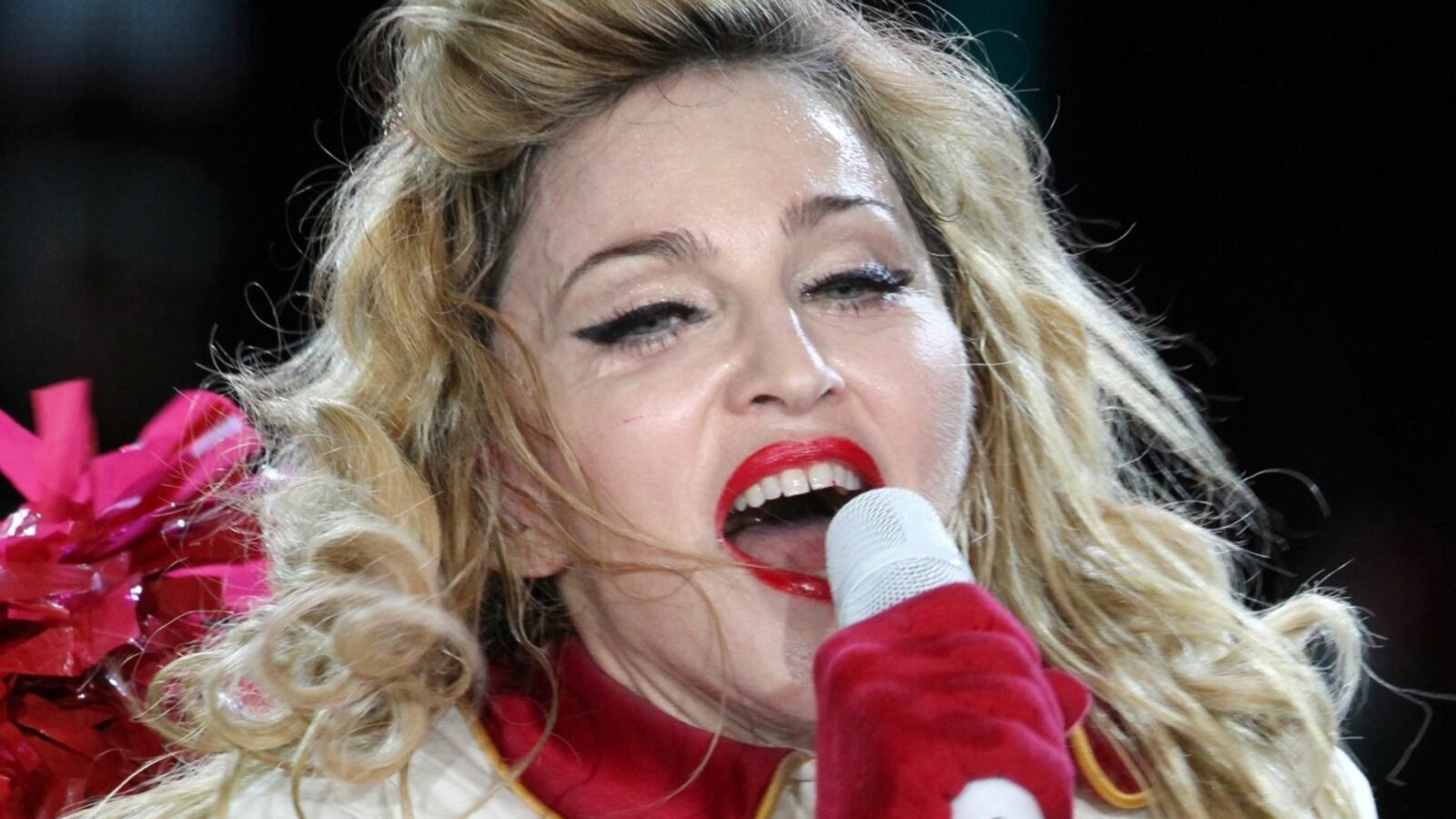 cheats/2012/08/18/madonna-let-pussy-riot-go/madonna-cheat_oeuhiq